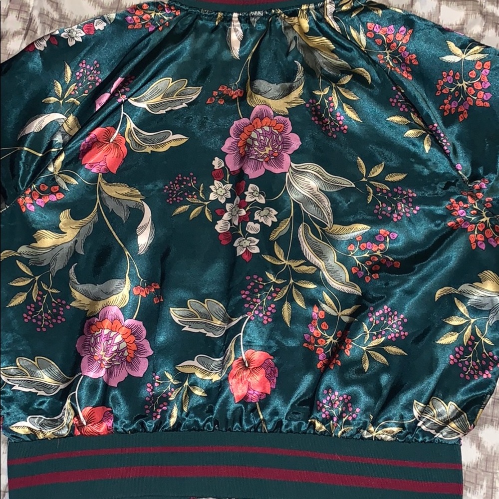 Jacket - Picture 4 of 4